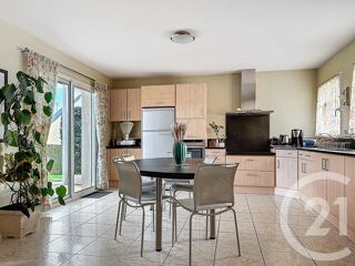  Maison à vendre 8 pièces 243 m²