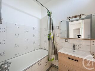  Appartement à louer 3 pièces 57 m²