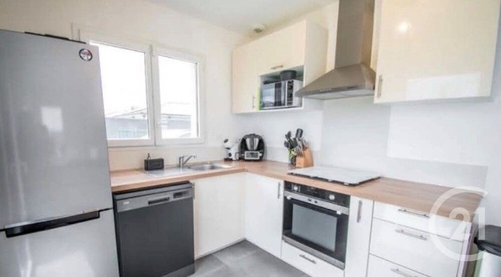 location Maison - 5 pièce(s) - 107 m² Mazères (09270)