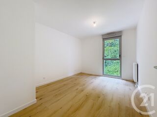  Appartement à louer 3 pièces 61 m²