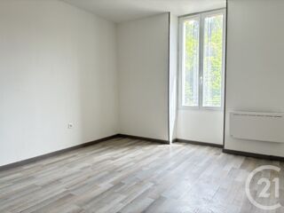  Appartement à louer 4 pièces 67 m²