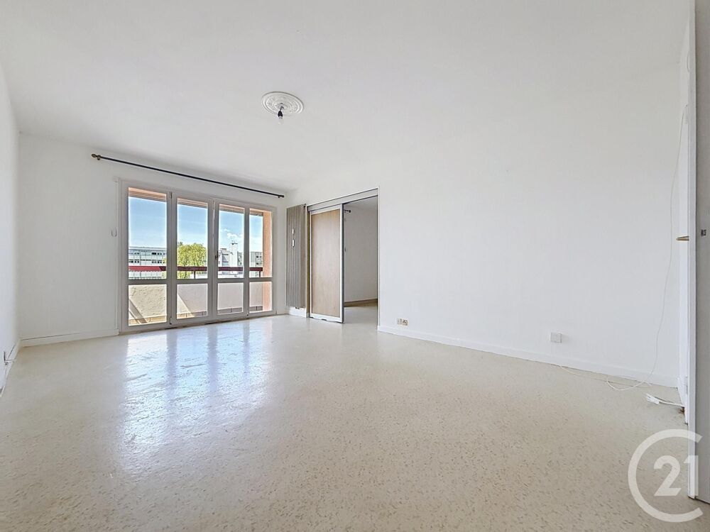 location Appartement - 3 pièce(s) - 64 m² Lure (70200)