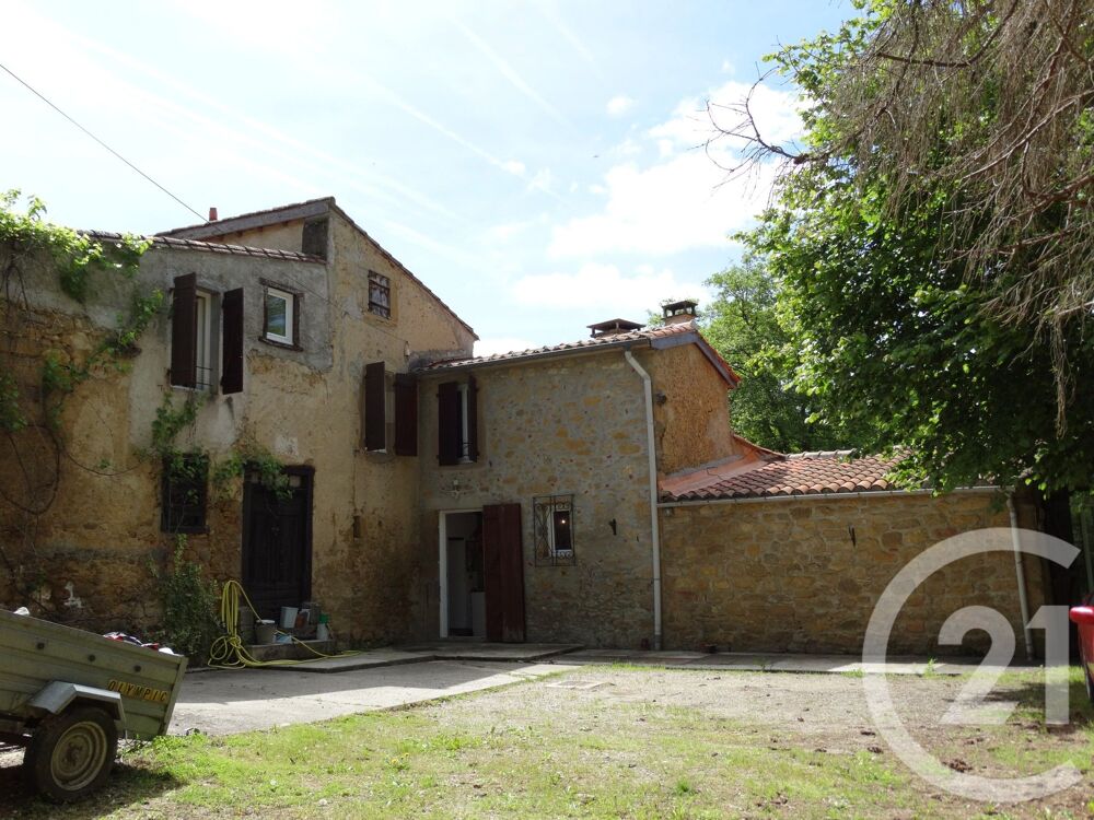 Maison 5 pièces 241 m² · à Teilhet · 241 m² · 235 000 €