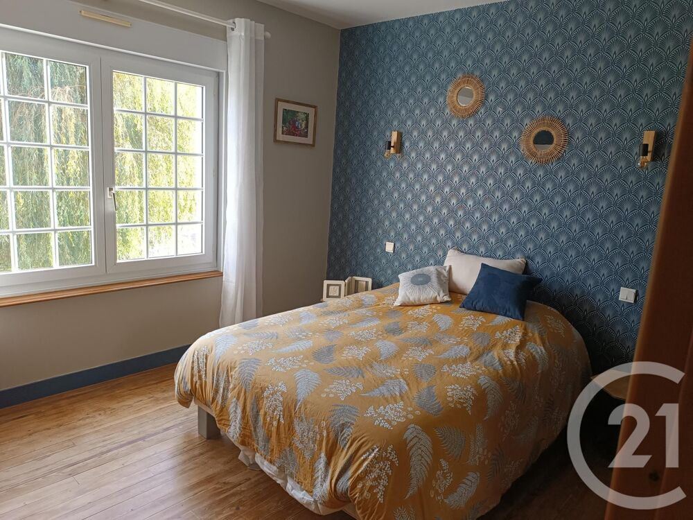 A vendre à Trévières, dans une rue calme à seulement 300....