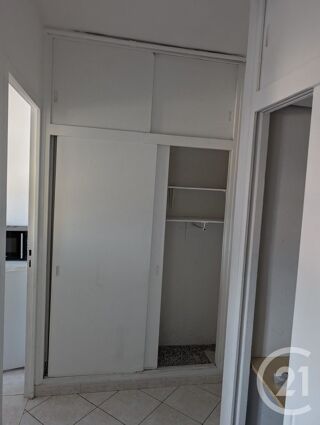  Appartement à louer 1 pièce 30 m²