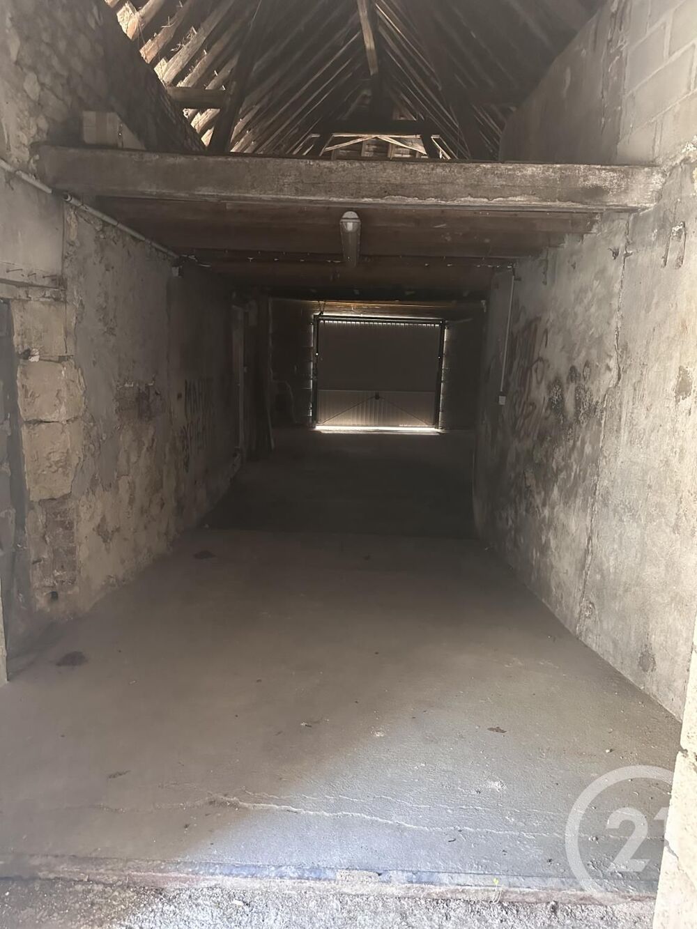 location Parking / Garage - 40 m² Nazelles-Négron (37530)