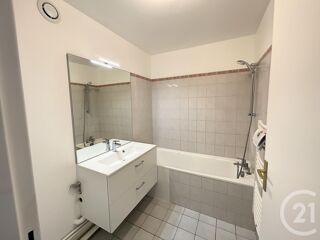 location Appartement - 2 pièce(s) - 51 m² Noisy-le-Grand (93160)