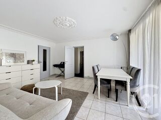  Appartement � vendre 5 pi�ces 93 m�