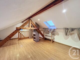  Appartement à louer 4 pièces 97 m²
