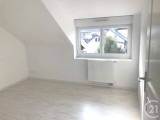 Appartement à louer 5 pièces 85 m²