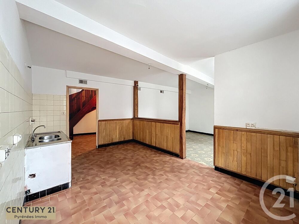 « ENSEMBLE DE 2 MAISONS » Dans le village agréa....