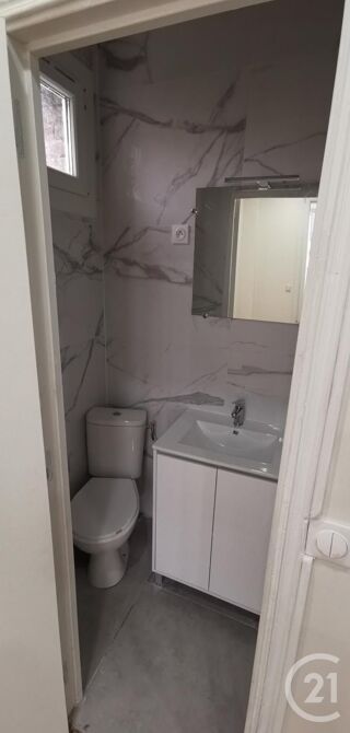  Appartement à louer 2 pièces 33 m²