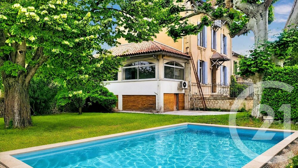 Maison 11 pièces 321 m² · à Chateaurenard · 321 m² · 680 000 €