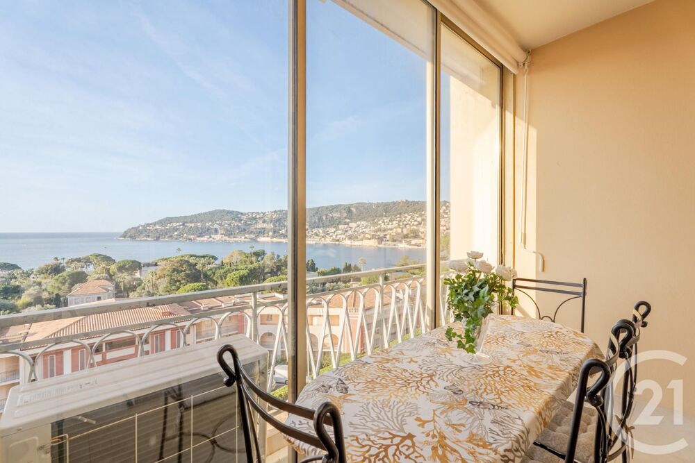 Villefranche-sur-Mer : Vue panoramique mer et rade de Vi....