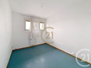  Appartement à louer 4 pièces 78 m²