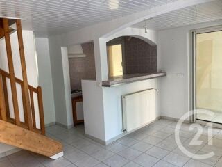 Maison à louer 3 pièces 117 m²