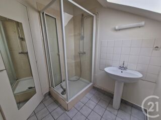  Appartement à louer 4 pièces 67 m²