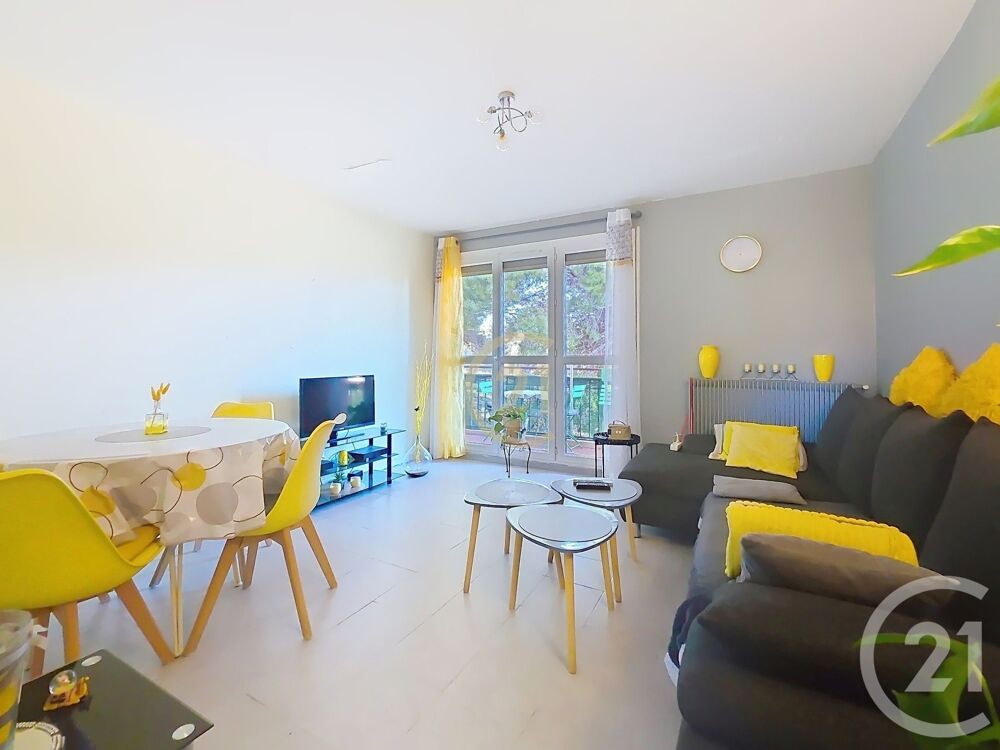 Situé au c½ur d'Istres, cet appartement de 3 pièces au 1....