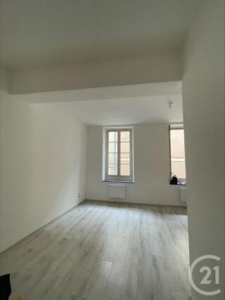  Appartement à louer 2 pièces 46 m²