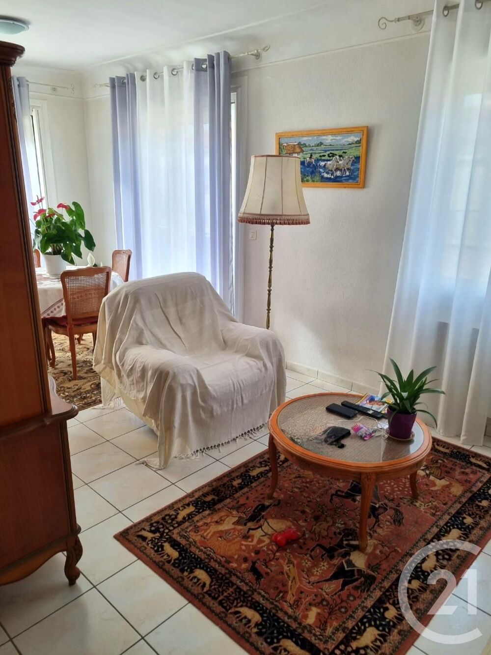 vente Appartement - 4 pi�ce(s) - 89 m� Saint-G�nis-des-Fontaines (66740)