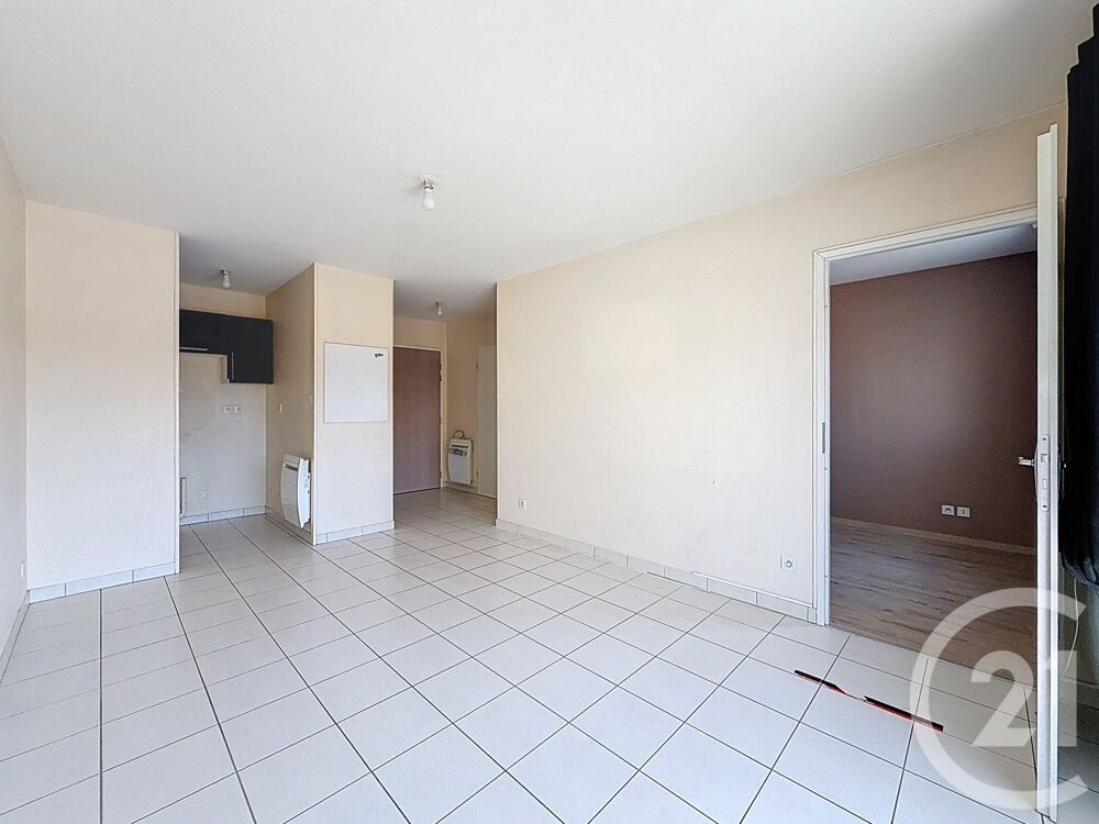 location Appartement - 2 pièce(s) - 33 m² Sainte-Suzanne (25630)