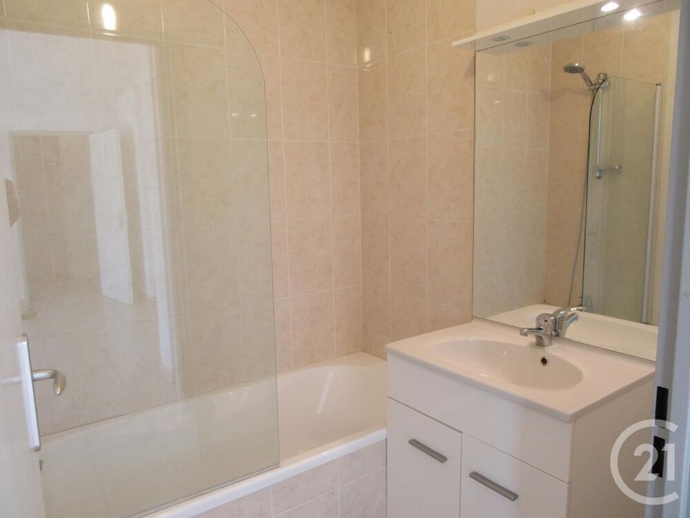 location Appartement - 2 pièce(s) - 44 m² Gironde-sur-Dropt (33190)
