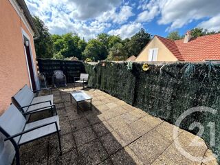  Appartement à louer 4 pièces 83 m²