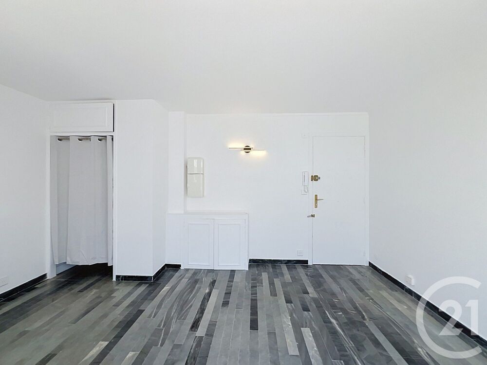 location Appartement - 1 pièce(s) - 21 m² Le Cannet (06110)