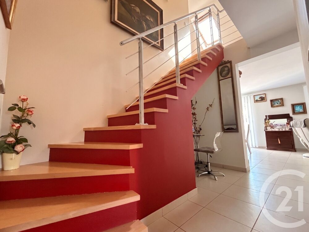 CENTURY 21 CHAPRAIS IMMOBILIER à Besançon vous propose :....