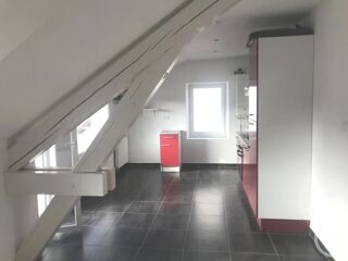  Appartement à louer 5 pièces 85 m²