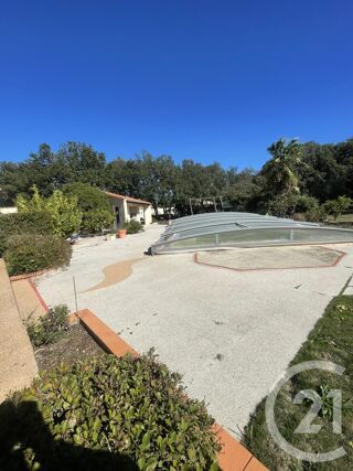  Maison à louer 4 pièces 210 m²