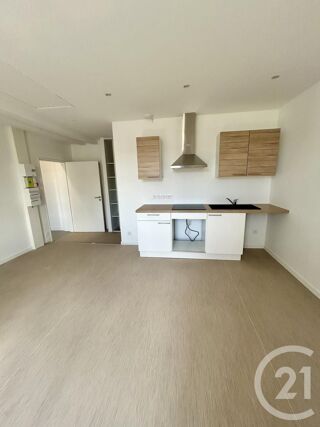  Appartement à louer 3 pièces 51 m²