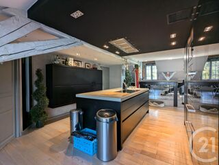  Appartement  vendre 6 pices 323 m