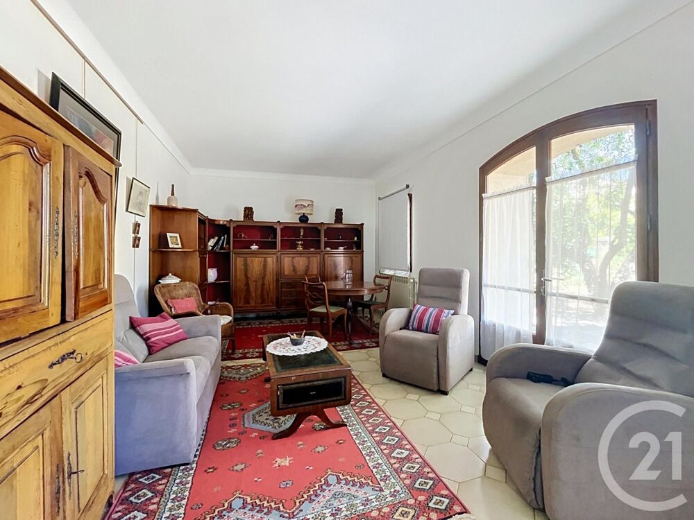 À VENDRE Ensemble immobilier au c½ur de Bagnols-sur-Cèz....