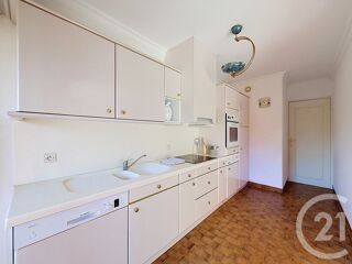  Appartement à louer 3 pièces 74 m²