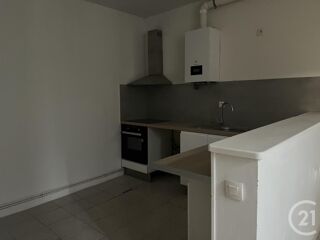  Appartement à louer 4 pièces 94 m²