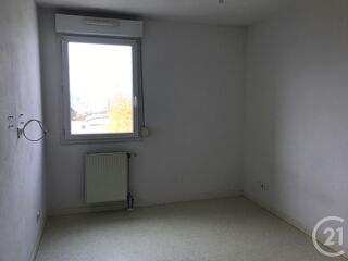  Appartement à louer 3 pièces 64 m²