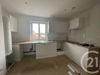  Appartement à louer 4 pièces 61 m²