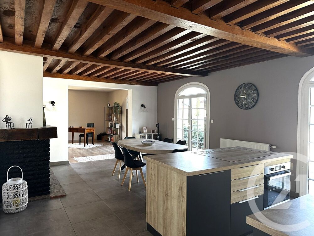 vente Maison - 7 pièce(s) - 179 m² Saint-Vulbas (01150)