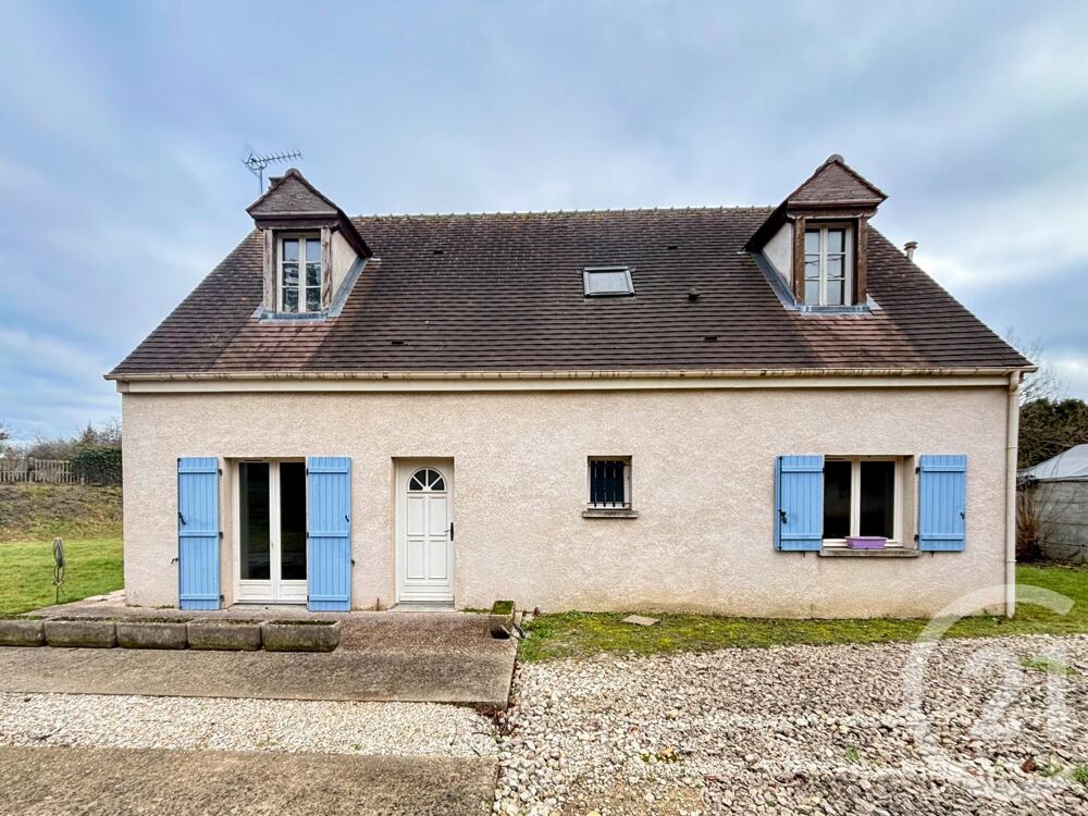Maison 4 pièces 135 m² · à Briarres sur Essonne · 135 m² · 199 000 €