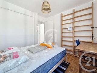  Appartement à louer 5 pièces 86 m²