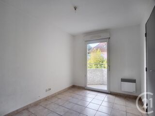  Appartement à louer 3 pièces 48 m²