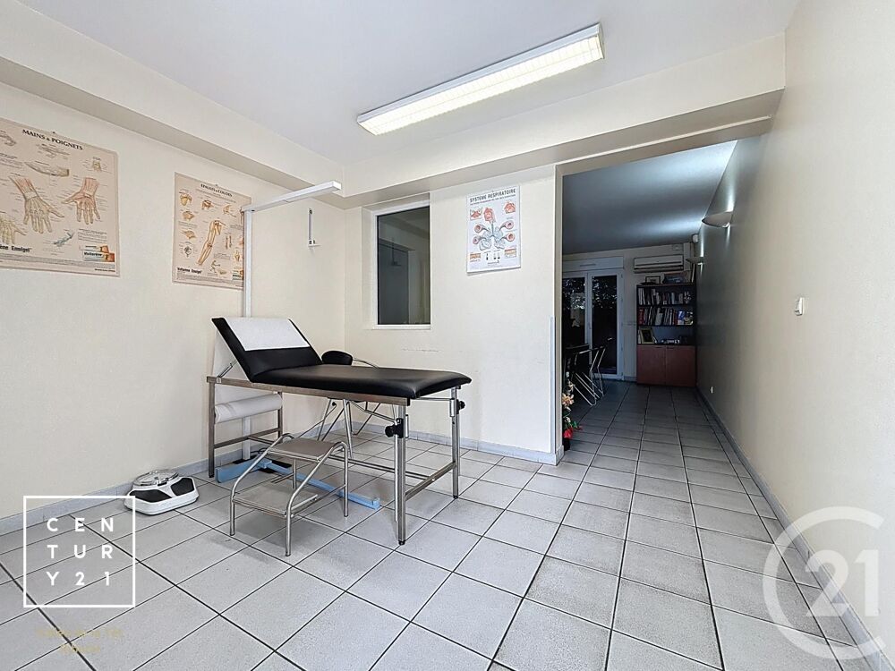 PERPIGNAN - LOCAL À vendre, au rez-de-chaussée....