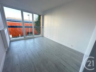  Appartement à louer 3 pièces 75 m²