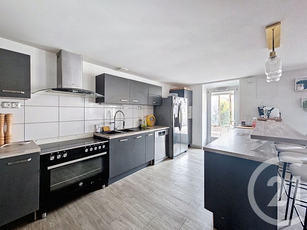 vente Maison - 6 pièce(s) - 138 m² Chasseneuil-du-Poitou (86360)