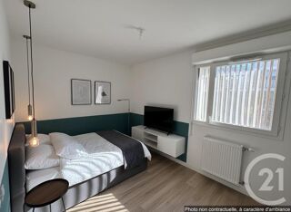  Appartement à louer 4 pièces 83 m²