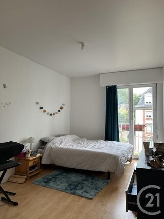  Appartement à louer 3 pièces 69 m²