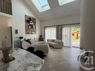  Maison à louer 4 pièces 98 m²