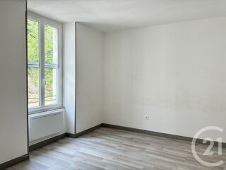  Appartement à louer 4 pièces 67 m²