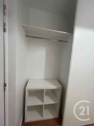  Appartement à louer 1 pièce 32 m²